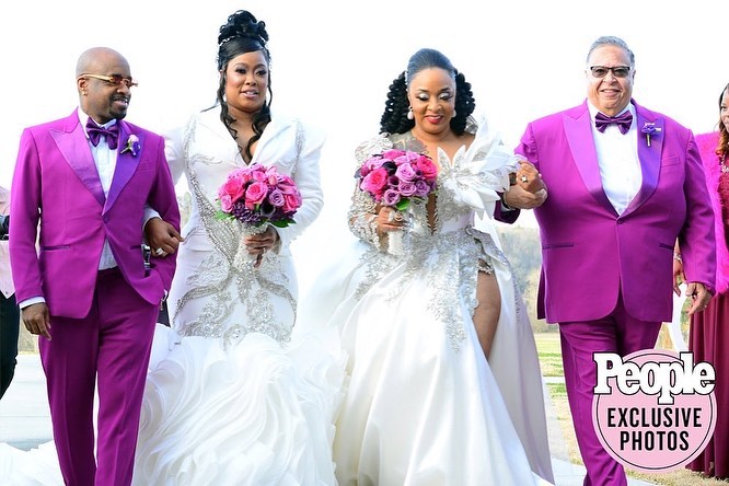 American veteran rapper and music executive Jemaine Dupri was Brat's best man for the ceremony.